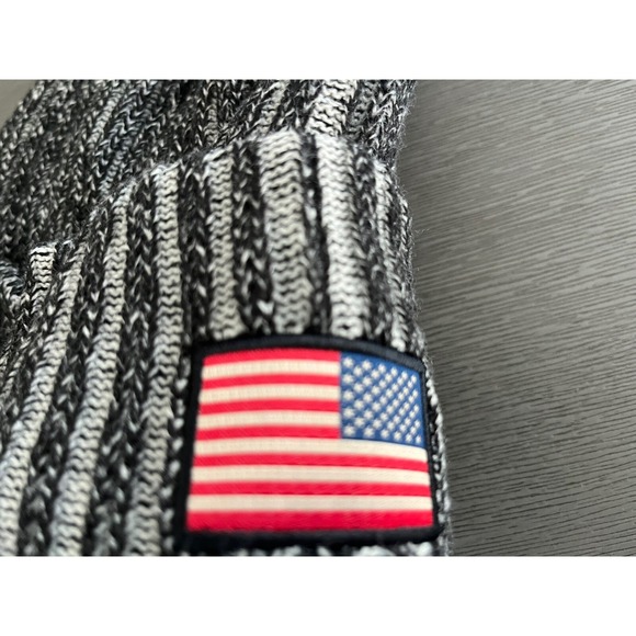 New Era‎ Las Vegas Raiders NFL 2023 Salute Service Beanie Cuffed Cap Hat Fleece - Picture 5 of 6
